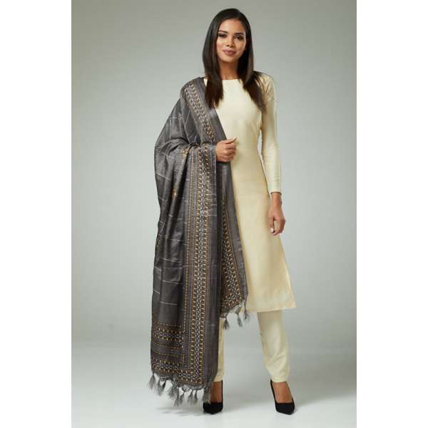 SWEET CORN BEIGE PLAIN SALWAR KAMEEZ WITH CONTRAST DUPATTA 